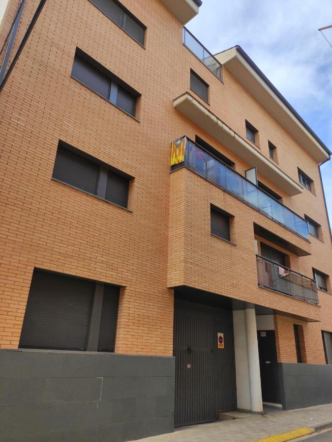 Acogedor Atico Duplex En Tremp Apartment Luaran gambar