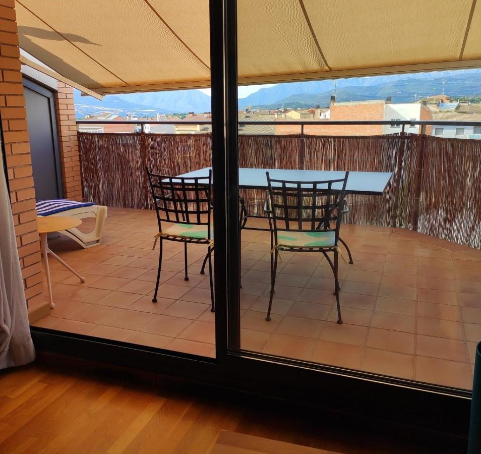 Acogedor Atico Duplex En Tremp Apartment Luaran gambar