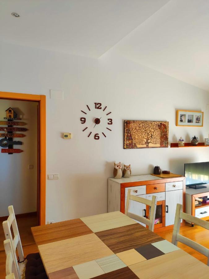 Acogedor Atico Duplex En Tremp Apartment Luaran gambar