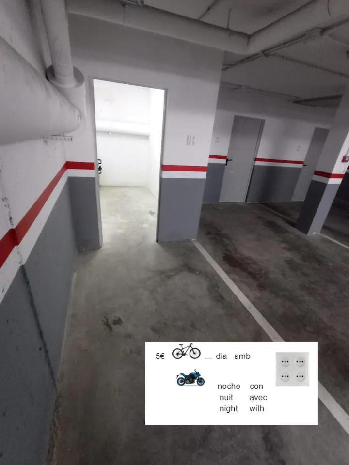 Acogedor Atico Duplex En Tremp Apartment Luaran gambar